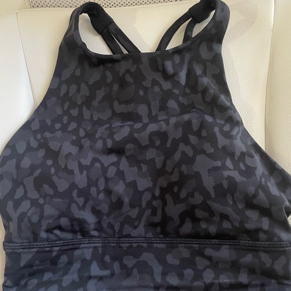 Lululemon sports bra